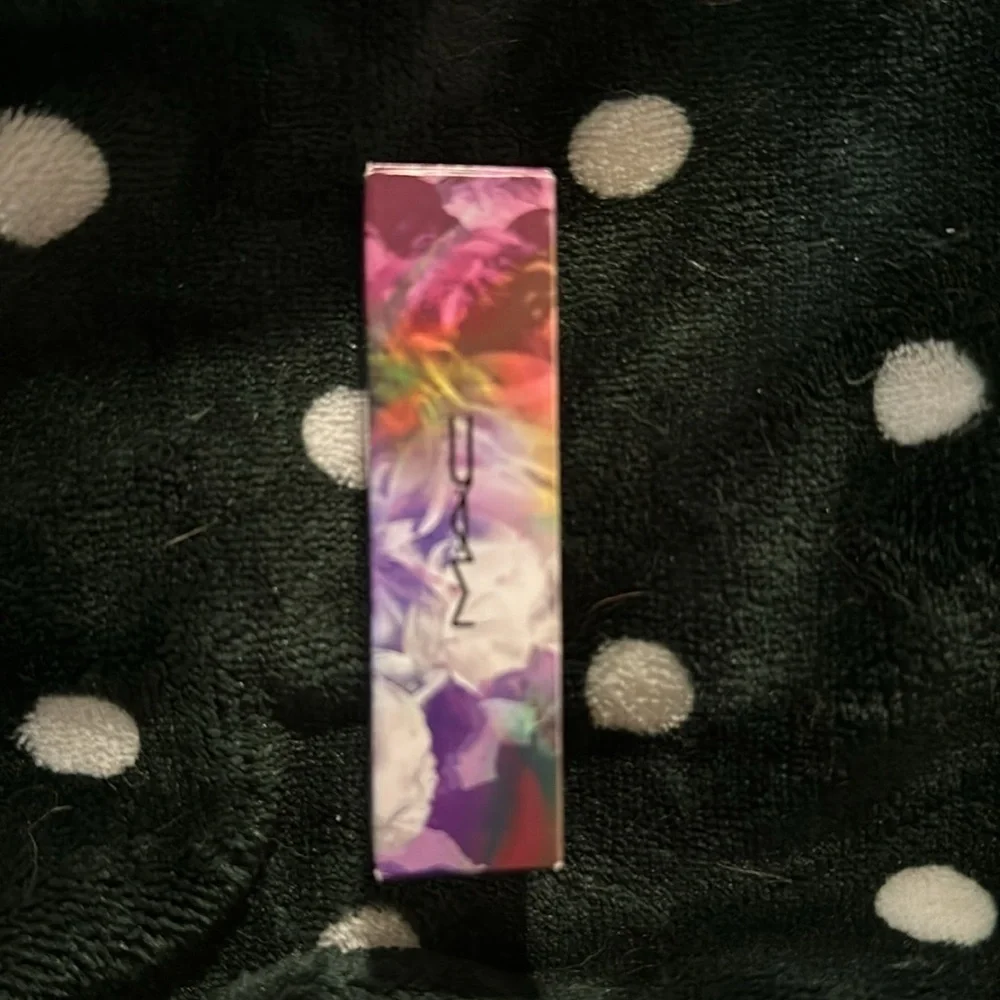 MAC Cosmetics limited edition